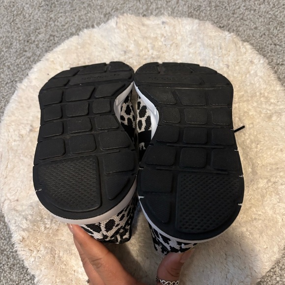 Adidas Original Swift Run BD7962 Cheetah Leopard Print Women’s Running Shoes Sz6 - Picture 5 of 9